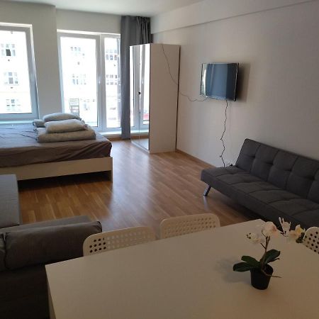 Brand New One Bedroom Apartment #54 In Brand New Building With Free Parking Praga Exterior foto
