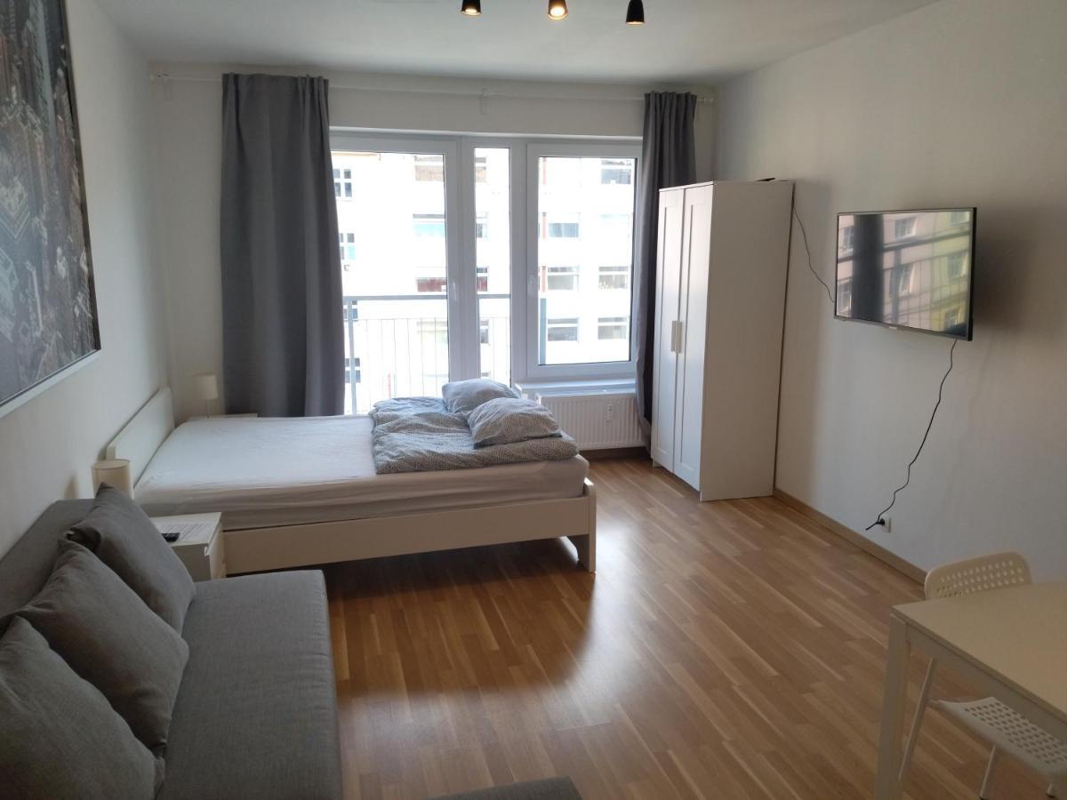 Brand New One Bedroom Apartment #54 In Brand New Building With Free Parking Praga Exterior foto